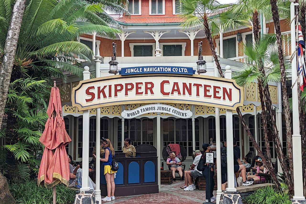 Jungle Navigation Co. LTD Skipper Canteen