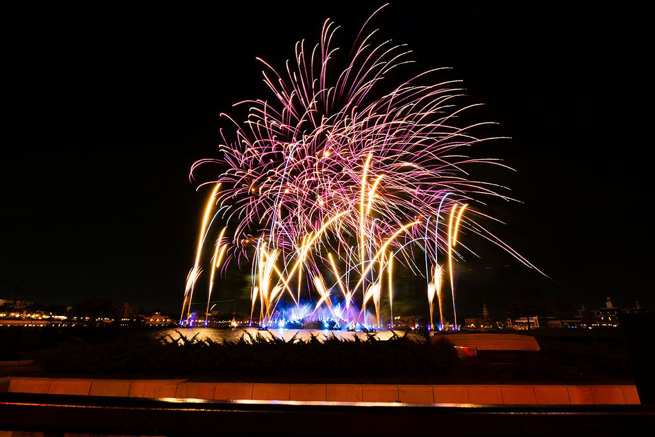 Fireworks Cruise - EPCOT