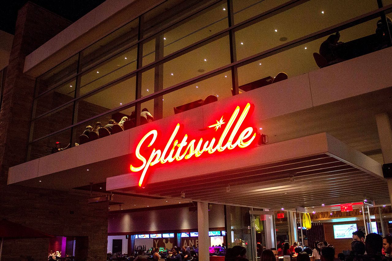 Splitsville Luxury Lanes™ – Dining