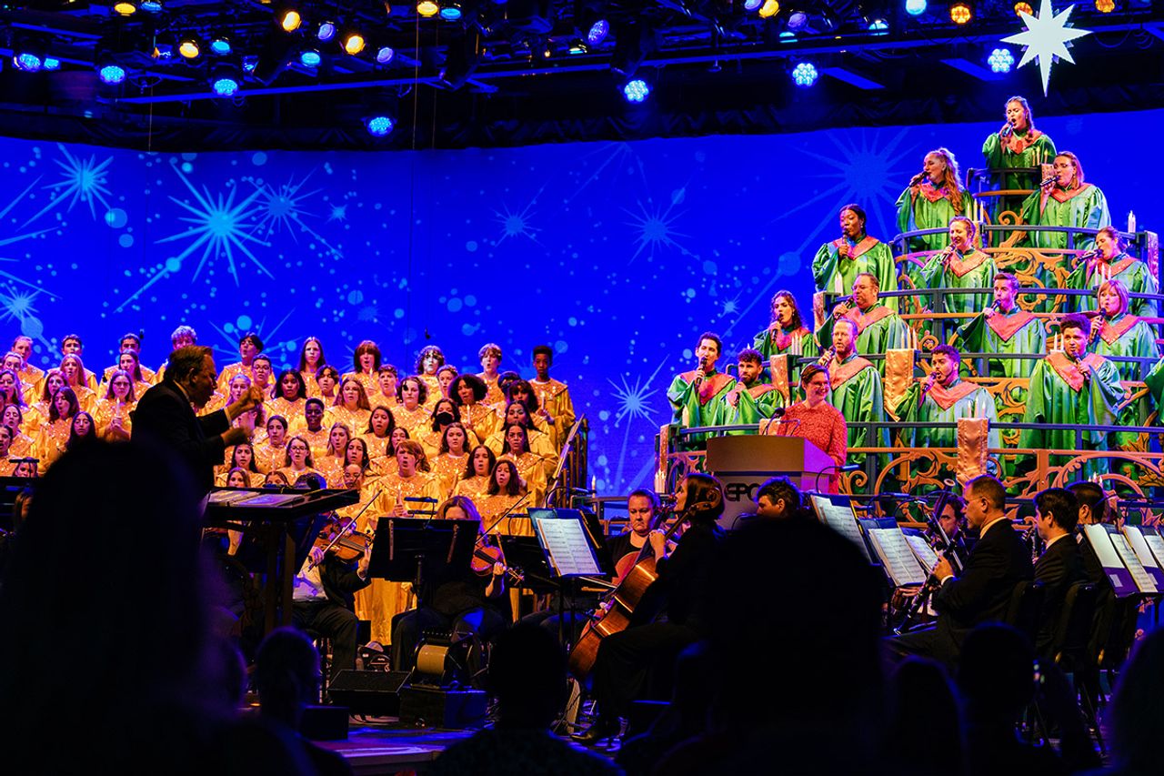 Candlelight Processional - Akershus Royal Banquet Hall