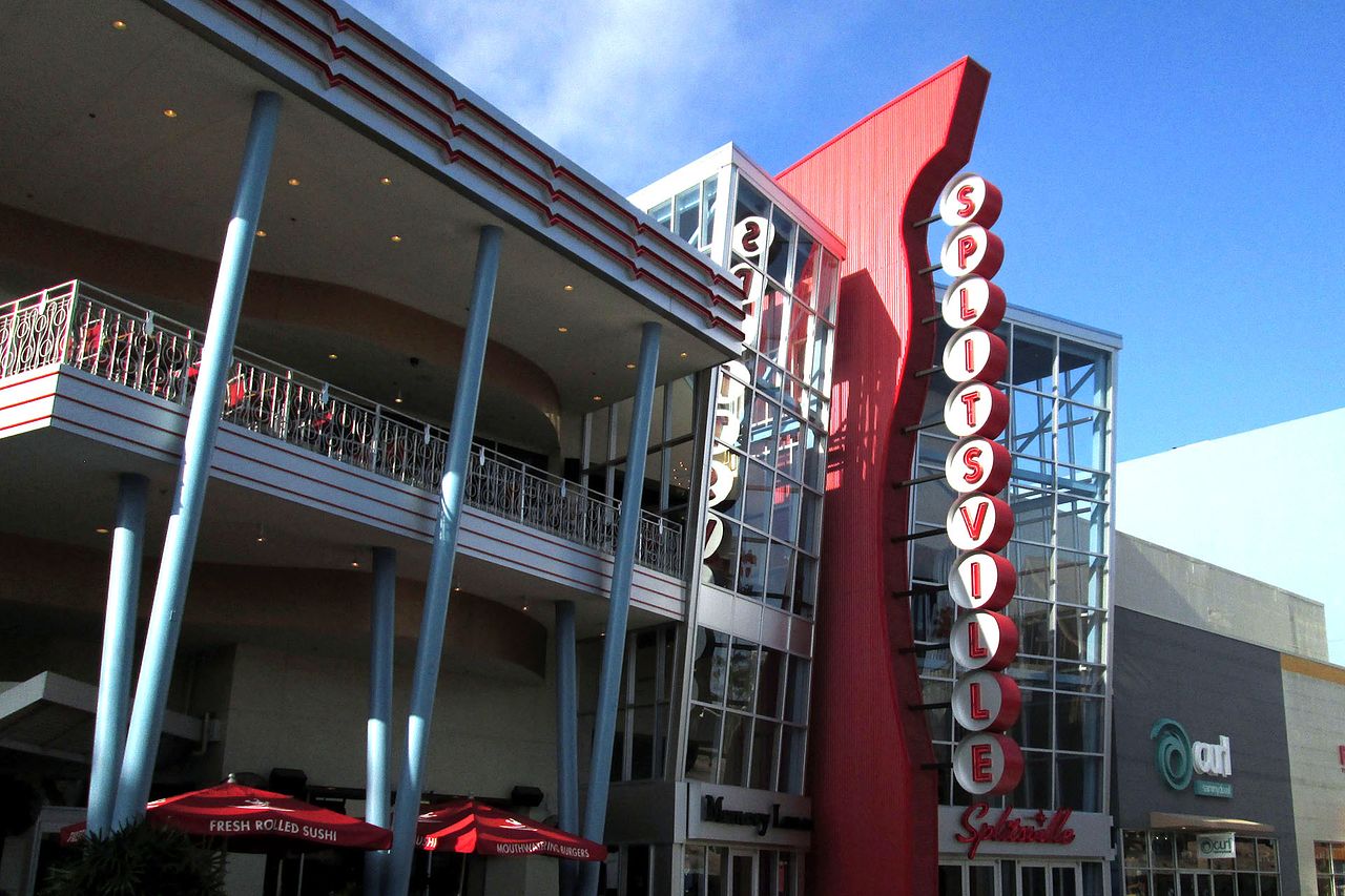 Splitsville Dining Room